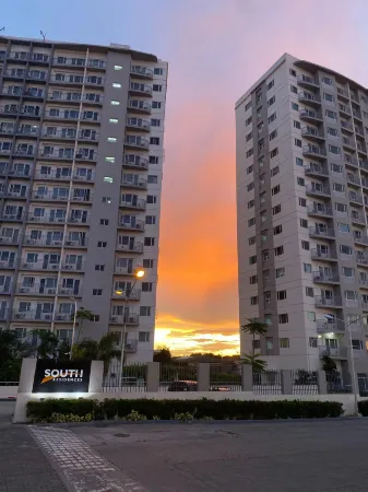 Cozy 2 Br Unit at South Residences SM Southmall