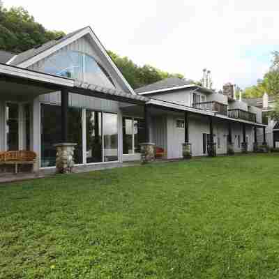 Sir Sam's Inn & Waterspa - Adults Only Hotel Exterior