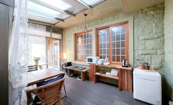 Slow Tree House Hongdae - Caters to Women