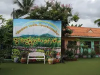 Turfan Hotel and Tigger Park
