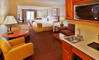 Holiday Inn Express & Suites Sheldon