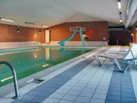 "Urmas" - 1km from the Sea - piscina