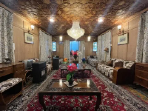 The Heritage Safina Group of Houseboats