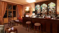 Bodysgallen Hall Hotel Restaurant and Spa - bar