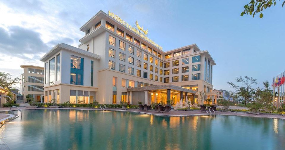 무옹 탄 홀리데이 꽝 빈 호텔