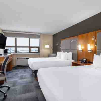 Ramada by Wyndham Northern Grand Hotel & Conference Centre Rooms
