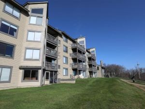 Seven Springs 1 Bedroom Premium Condo, Ski in Ski Out Condo