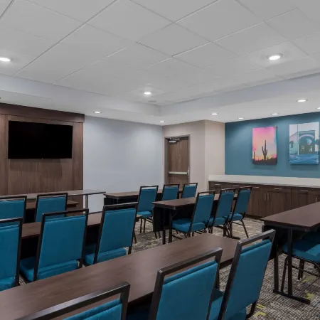 Hampton Inn by Hilton Williams