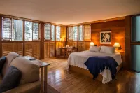 The Inn at Middleton Place Hotels near Old St Andrew’s Parish Church