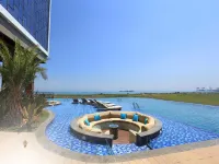 The Rinra Hotel Makassar - Pools