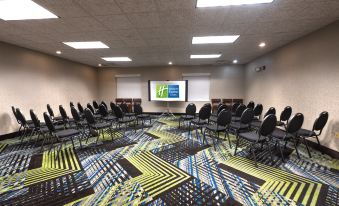 Holiday Inn Express & Suites Goshen