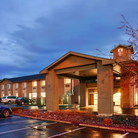 Best Western Plus Rama Inn Suites