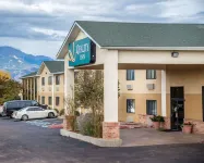 Quality Inn Airport - 2 estrellas