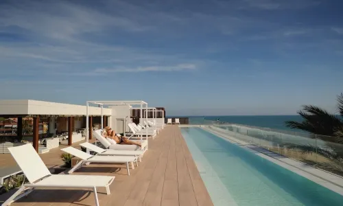 Hotel Tropical Gava Mar