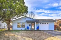 Dog-Friendly Bartlesville Retreat w/ Yard! Hotels near Med Club