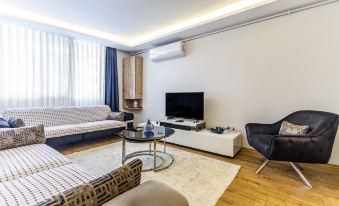 Modern and Central Flat Near Seashore and Marmaray