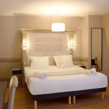 Hotel Litteraire Gustave Flaubert, BW Signature Collection Hotels near Gros Horloge