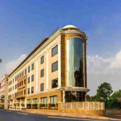 Clarks Inn Suite Gwalior Hotel Exterior