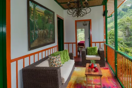 Alojamiento Rural Fogon de Palo Отели рядом с достопримечательностью «Ecoparque Los Yarumos»