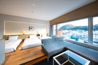 อามาเนก เบปุ ยูลา-เร