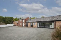 Host & Stay - the Hay Loft