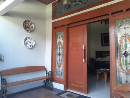 Griya Marwah Solo Java Отели в г. Colomadu