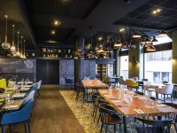 阿拉斯中心火車站美居酒店