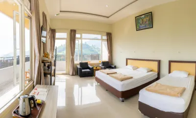 River Hill Tawangmangu Hotel di Karangpandan