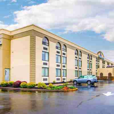 Comfort Inn Edison - New Brunswick Hotel Exterior