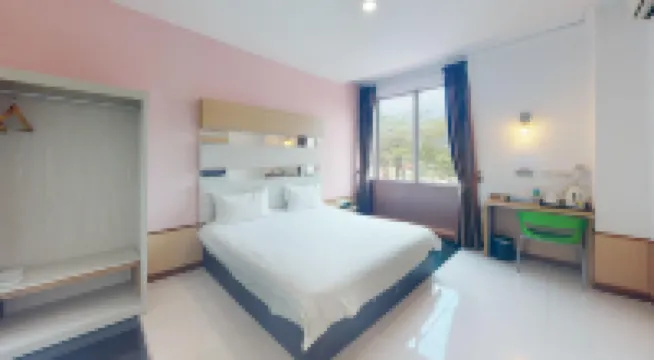 Avantgarde Hotel Hotels near Sutera Mall