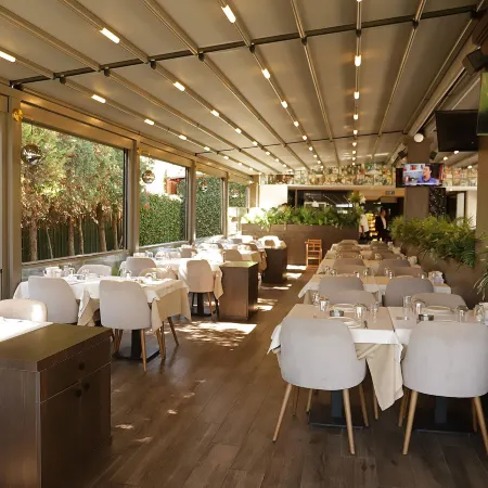 Istanbul Park Hotel Отели рядом с достопримечательностью «Пристань для яхт Виапорт»