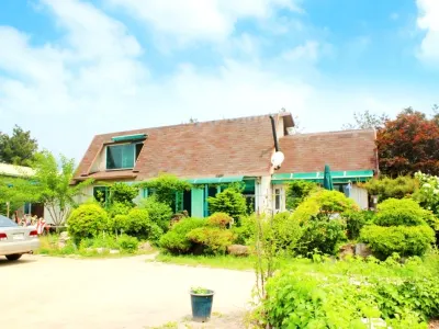 Pocheon Rose Garden Pension Hotels near Pocheon Hantan River Sky Bridge