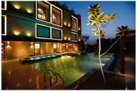 Ramada by Wyndham Varanasi Katesar - Rooftop Pools