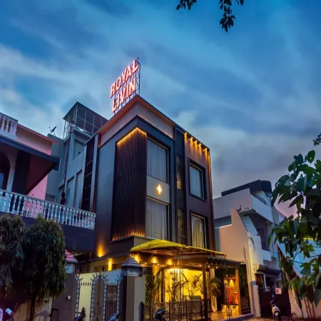 Royal Livin Отели в г. Варанаси