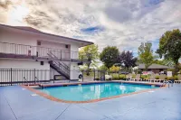 Motel 6 Oshkosh, WI Отели в г. Ошкош