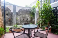 Just 11 Boutique Syariah Mitra RedDoorz Near Ugm Yogyakarta Hotels in Ngaglik