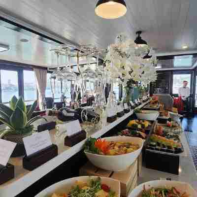 Lily Cruise Dining/Meeting Rooms