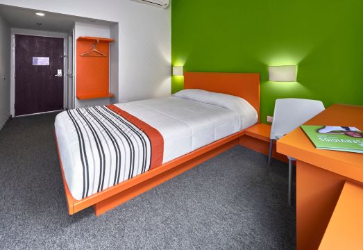 톨루카 공항 근처 호텔 외관