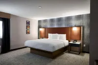 Hampton Inn Newark Airport Hotels in Newark