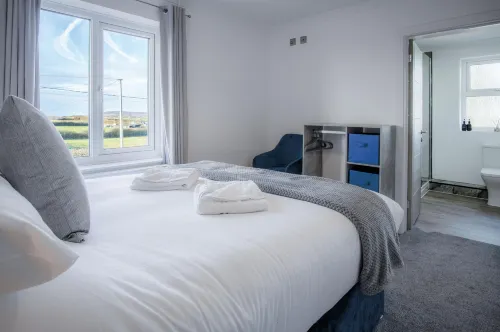 Vista Suite - 3 Bed Apartment - Ocean Breeze