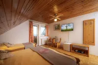 Rooms & Apartments Pr Matjon Hotels in Bohinjska Bela