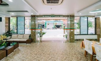Phuong Dong Hotel