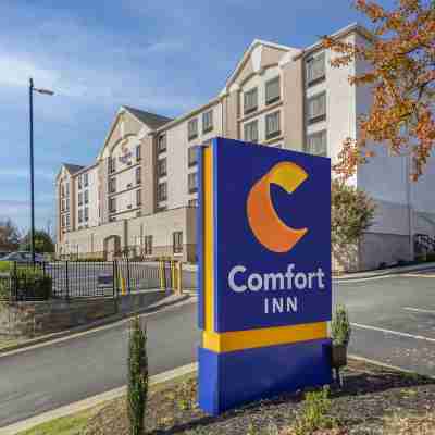 Comfort Inn & Suites Hotel Exterior