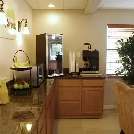 Days Inn by Wyndham Orange