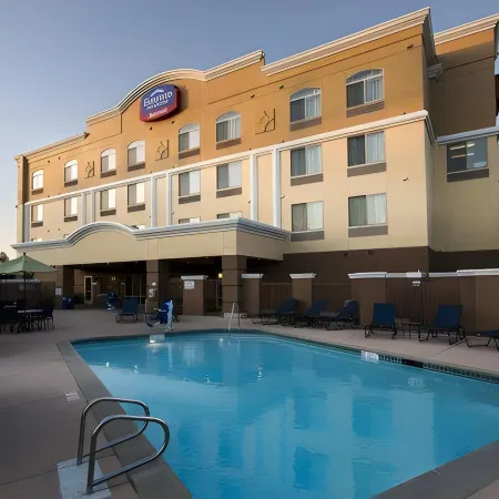 Holiday Inn Express ROCKLIN - GALLERIA AREA by IHG