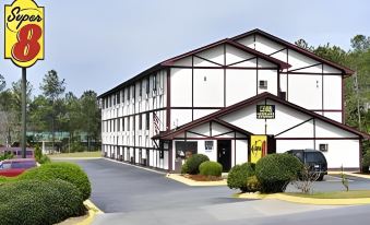 Super 8 by Wyndham Warner Robins