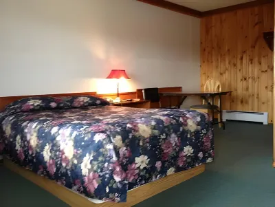 Glacier View Inn Hotels near Our Lady of The Way