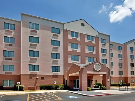 Fairfield Inn & Suites San Antonio Airport/North Star Mall