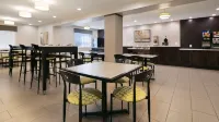 Best Western Harvest Inn  Suites Hotel di Grand Forks