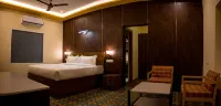Poojaris Niranthara Kabini